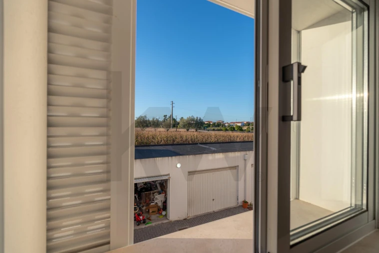Apartamento T3 para Venda em Carapinheira Foto 44