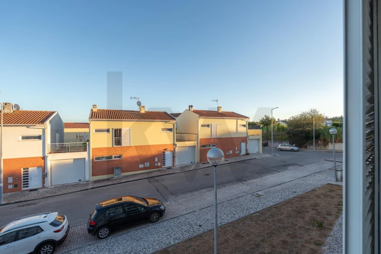 Apartamento T3 para Venda em Carapinheira Foto 23