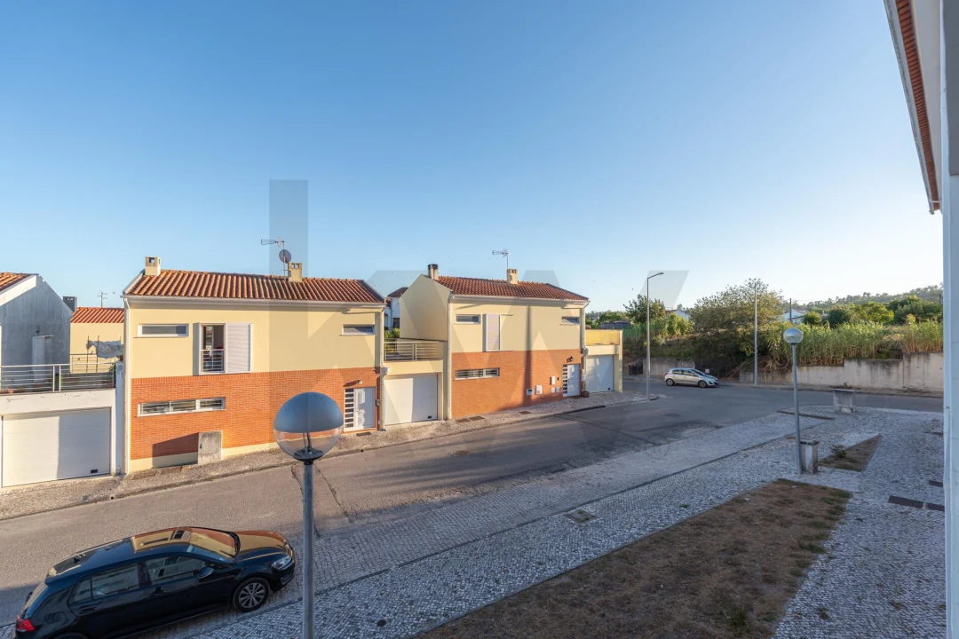 Apartamento T3 para Venda em Carapinheira Foto 42