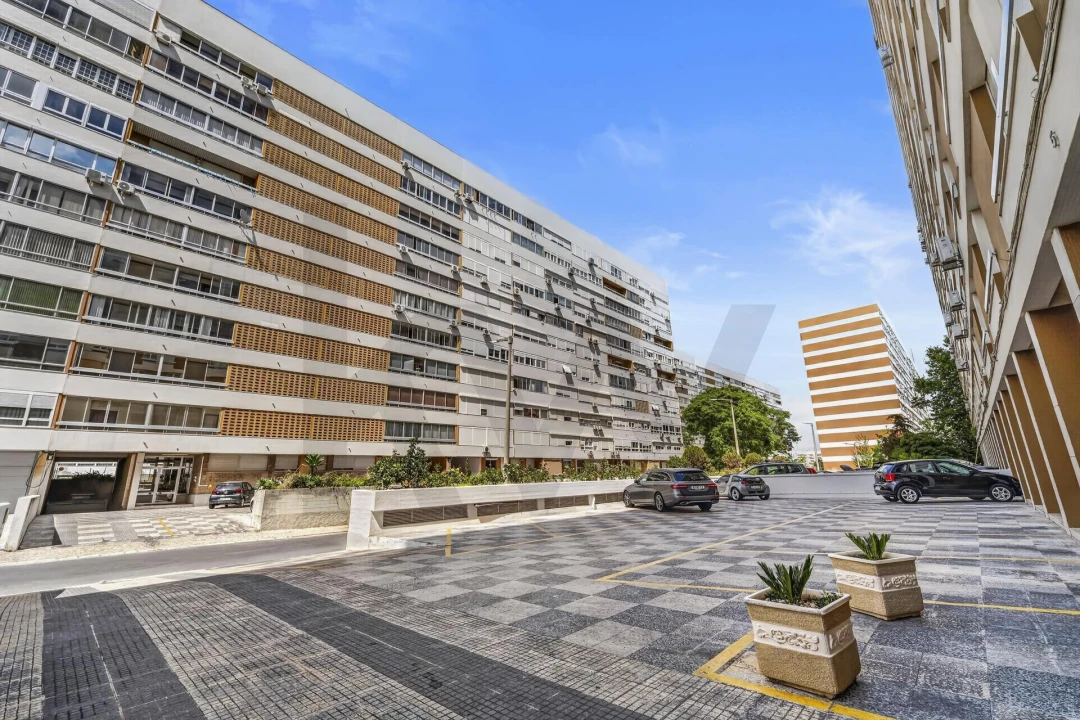 Apartamento T4 para Venda em Moscavide e Portela Foto 25