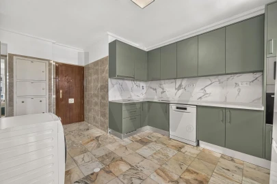 Apartamento T4 para Venda em Moscavide e Portela