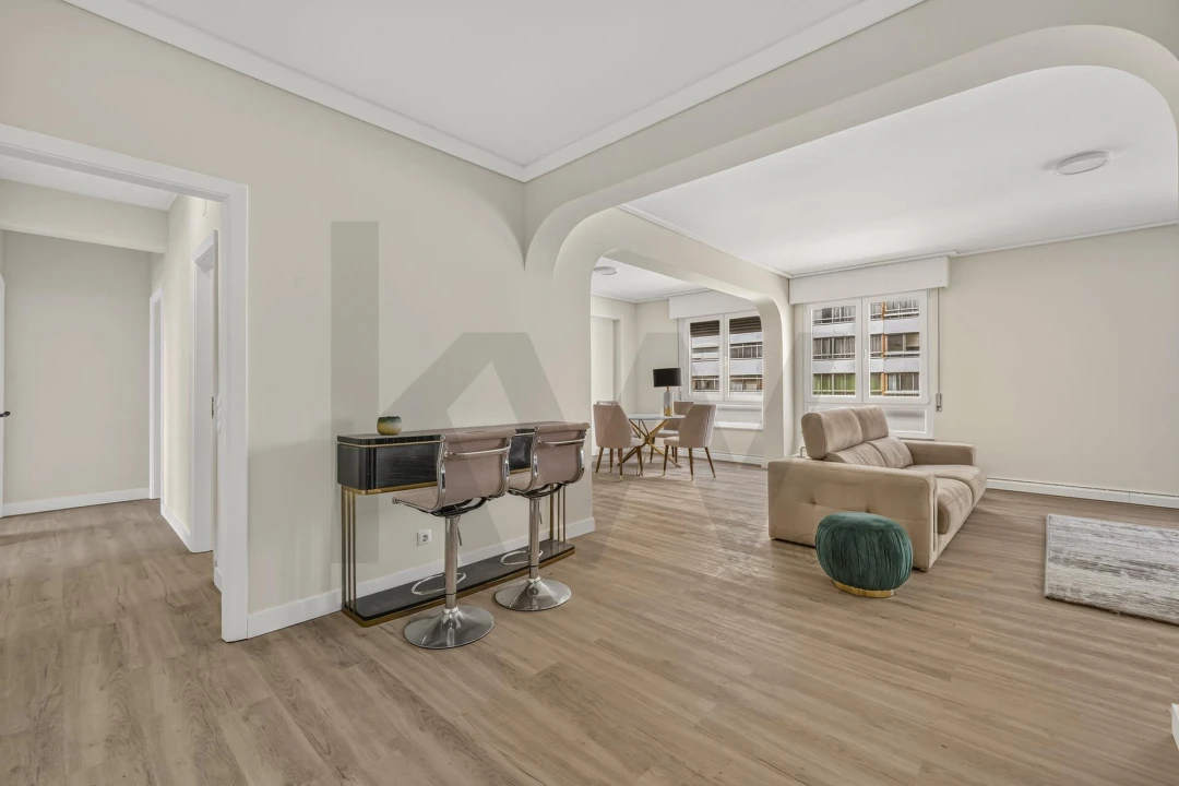 Apartamento T4 para Venda em Moscavide e Portela Foto 3
