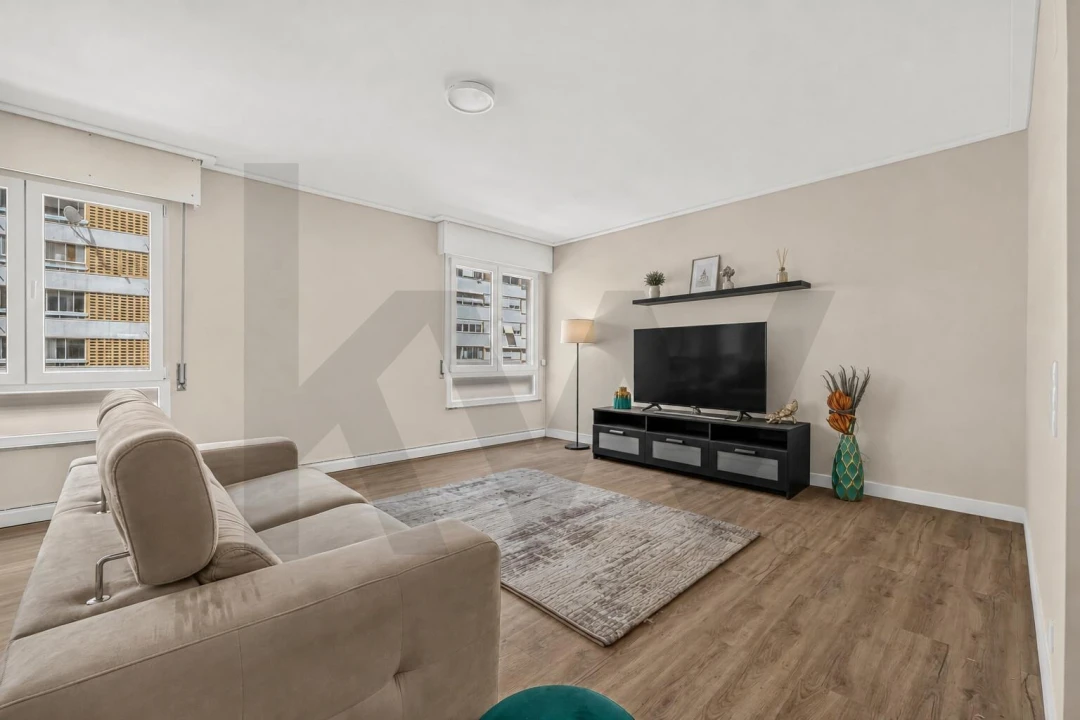 Apartamento T4 para Venda em Moscavide e Portela Foto 1