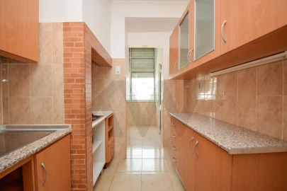 Apartamento T2 para Venda em Campolide
