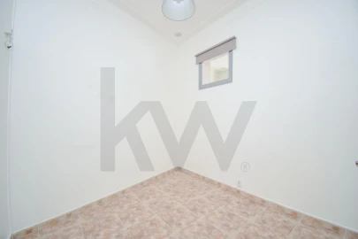 Apartamento T2 para Venda em Campolide
