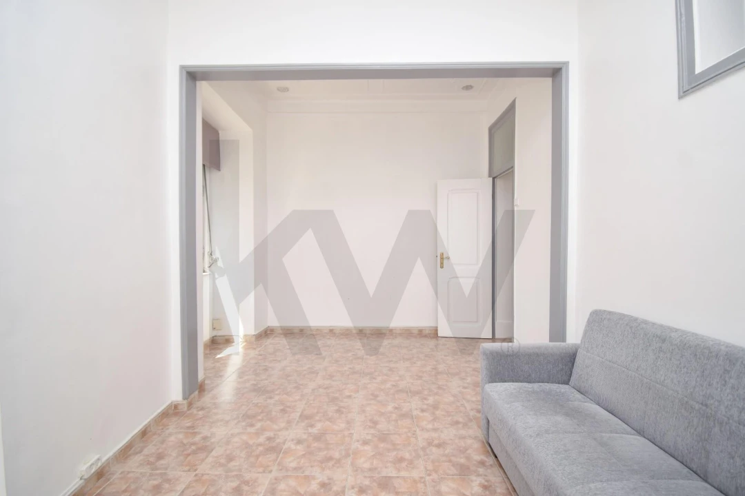 Apartamento T2 para Venda em Campolide Foto 18
