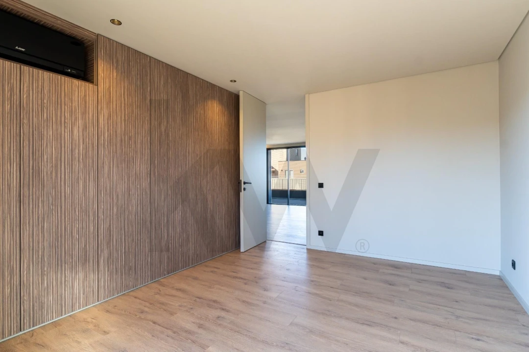 Apartamento T3 para Venda em Vilar de Andorinho Foto 24