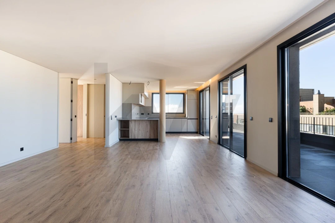 Apartamento T3 para Venda em Vilar de Andorinho Foto 4