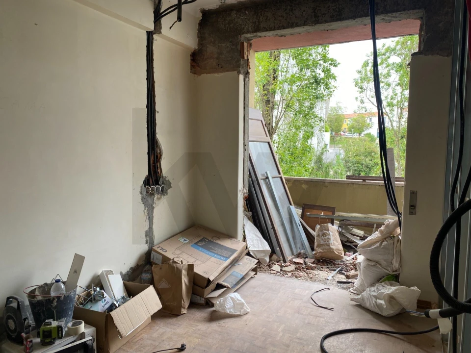 Apartamento T3 para Venda em Benfica Foto 1