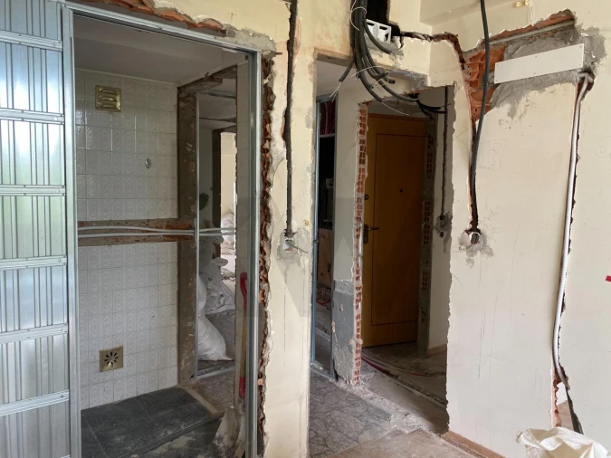 Apartamento T3 para Venda em Benfica Foto 3