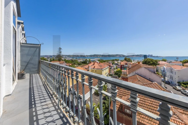Apartamento T3 para Venda em Algés, Linda-A-Velha e Cruz Quebrada-Dafundo Foto 3