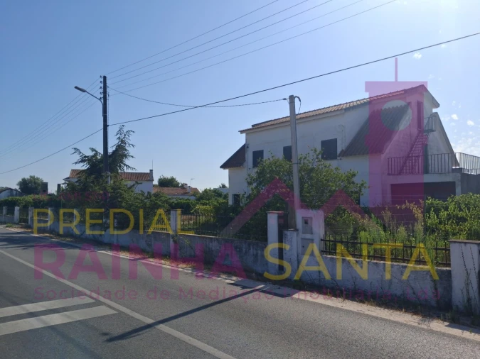 Moradia T4 para Venda em Marinhais Foto 3