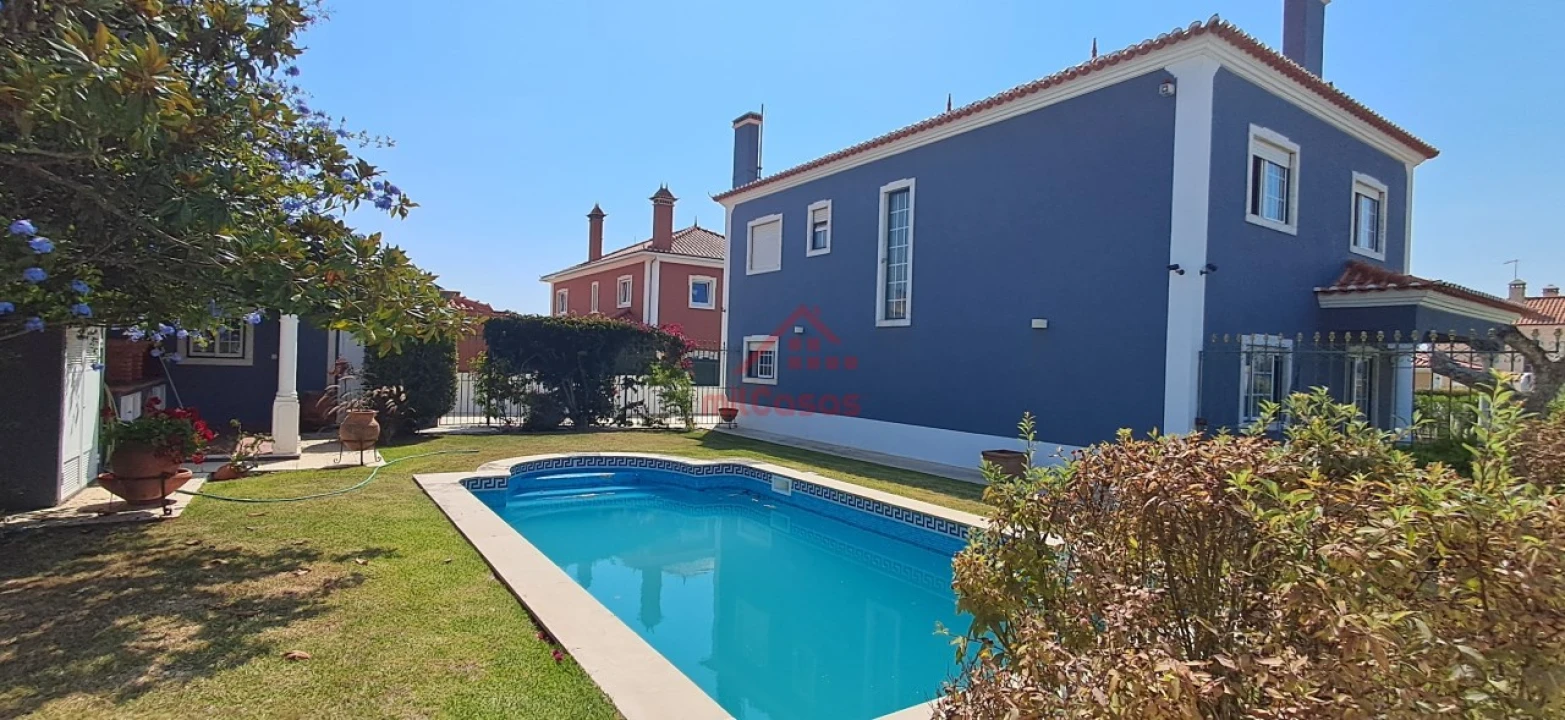 Moradia T4 para Venda em Silveira Foto 32