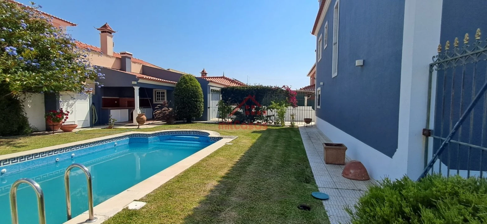 Moradia T4 para Venda em Silveira Foto 35
