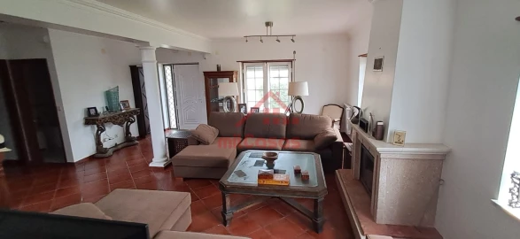 Moradia T4 para Venda em Silveira