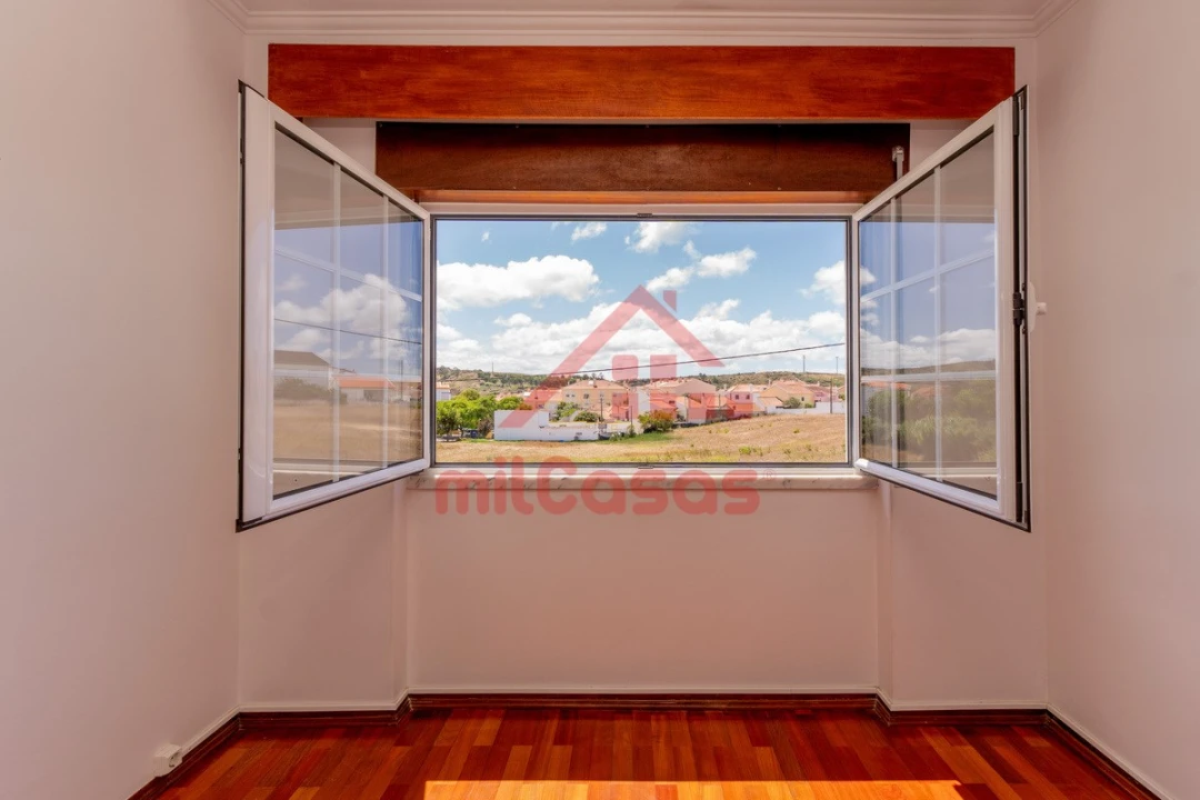 Apartamento T3 para Arrendamento em Ponte do Rol Foto 8
