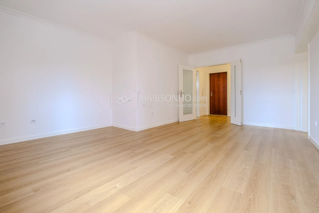Apartamento T2 para Venda em Rio Tinto Foto 3