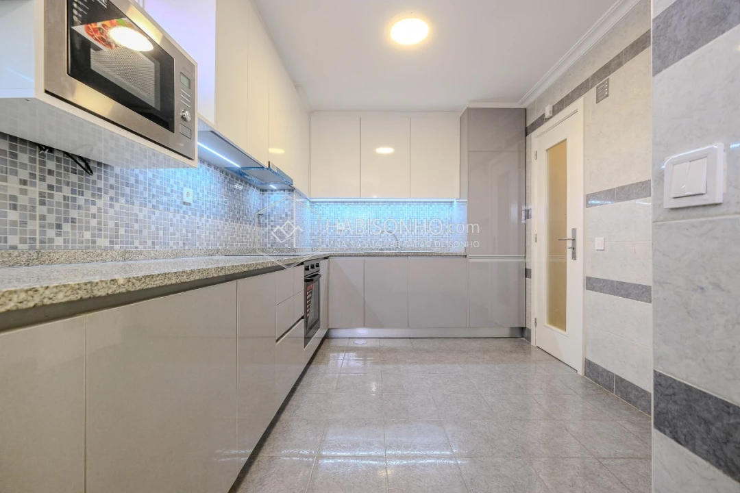 Apartamento T2 para Venda em Rio Tinto Foto 7
