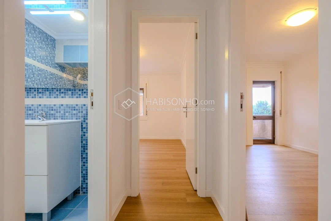 Apartamento T2 para Venda em Rio Tinto Foto 12
