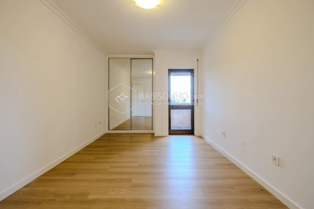 Apartamento T2 para Venda em Rio Tinto Foto 15