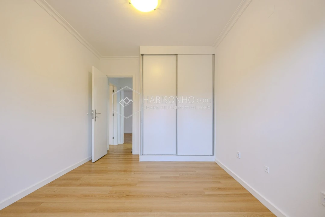 Apartamento T2 para Venda em Rio Tinto Foto 18