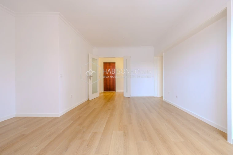 Apartamento T2 para Venda em Rio Tinto Foto 2