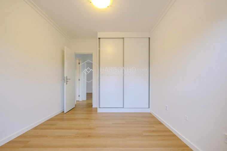 Apartamento T2 para Venda em Rio Tinto Foto 18