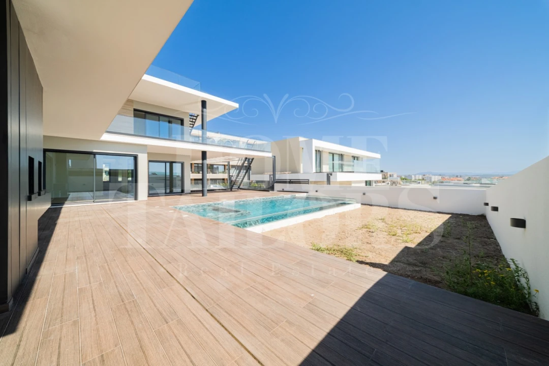 Moradia T4 para Venda em Ericeira Foto 46