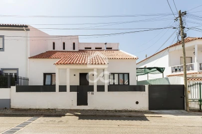 Moradia T4 para Venda em Bacelo e Senhora da Saúde