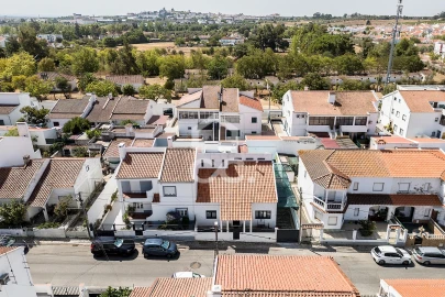 Moradia T4 para Venda em Bacelo e Senhora da Saúde