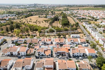 Moradia T4 para Venda em Bacelo e Senhora da Saúde