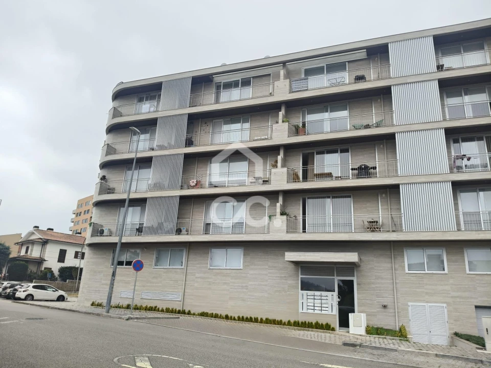 Apartamento T2 para Venda em Ermesinde Foto 1