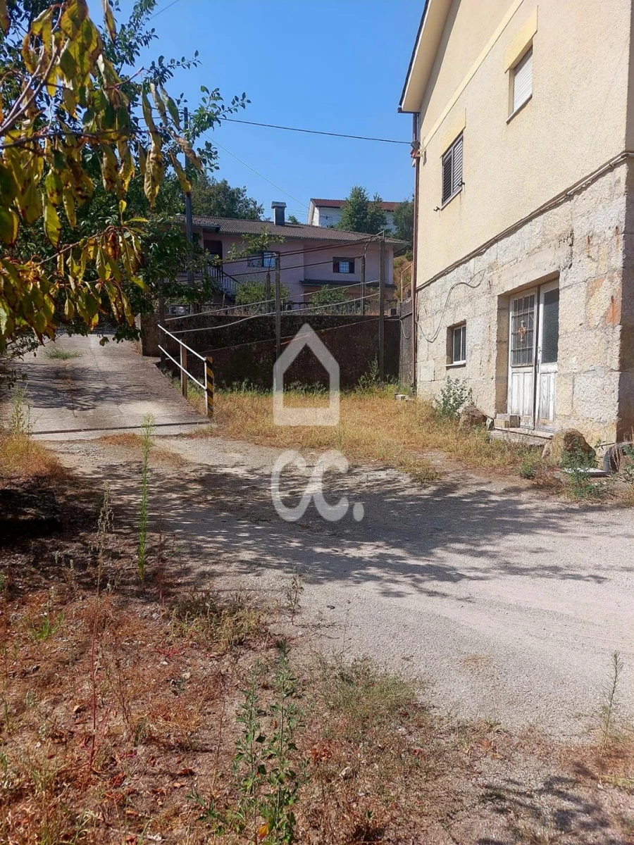 Moradia T3 para Venda em Boa Aldeia, Farminhão e Torredeita Foto 4