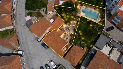 Moradia T4 para Venda em Nogueira e Silva Escura