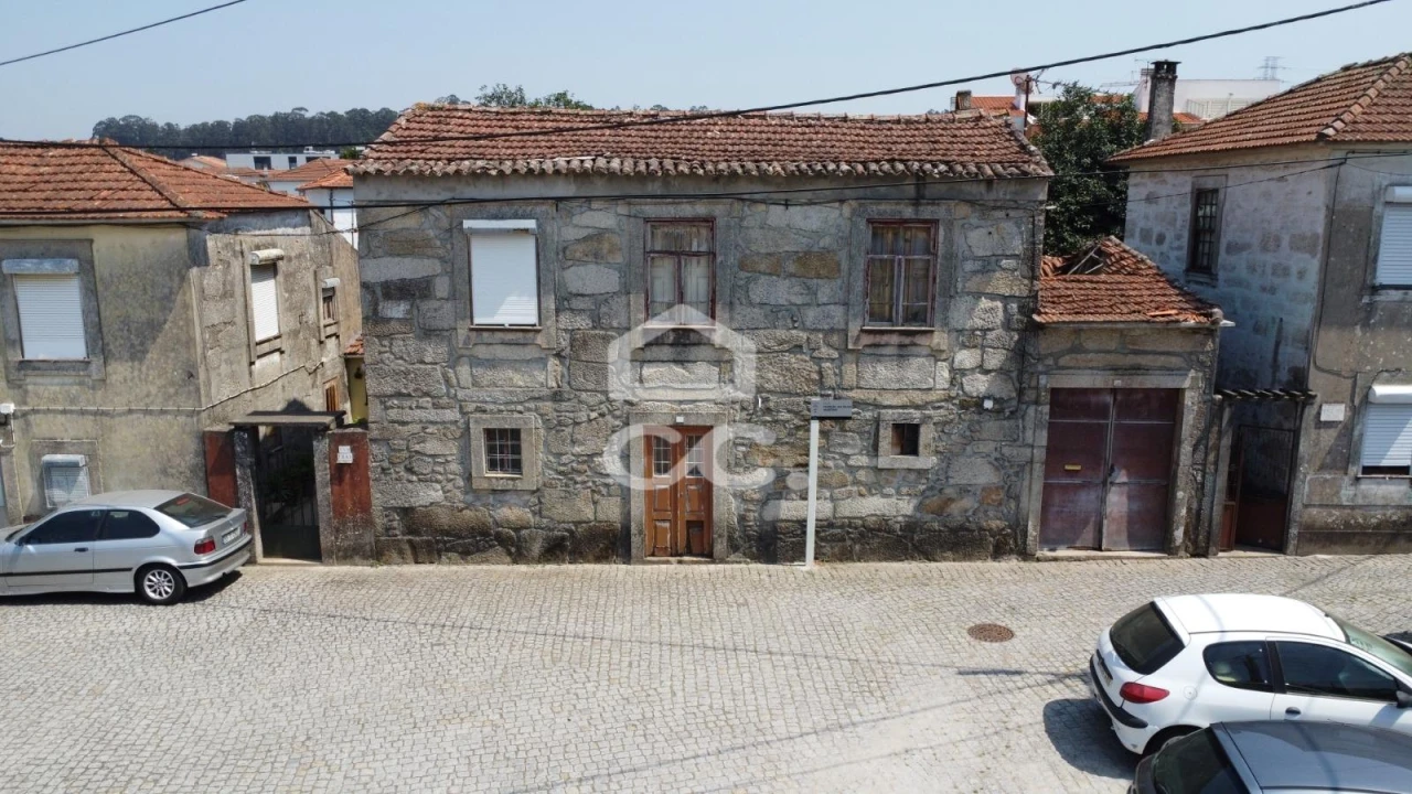 Moradia T4 para Venda em Nogueira e Silva Escura Foto 3