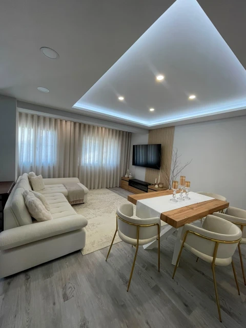 Apartamento T2 para Venda em Charneca de Caparica e Sobreda