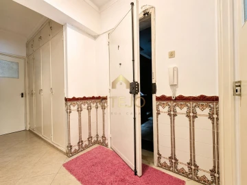 Apartamento T2 para Venda em Santa Iria de Azoia, São João da Talha e Bobadela