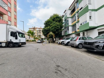 Apartamento T2 para Venda em Santa Iria de Azoia, São João da Talha e Bobadela