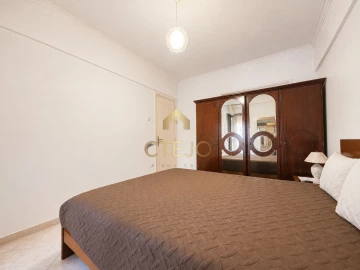 Apartamento T2 para Venda em Santa Iria de Azoia, São João da Talha e Bobadela