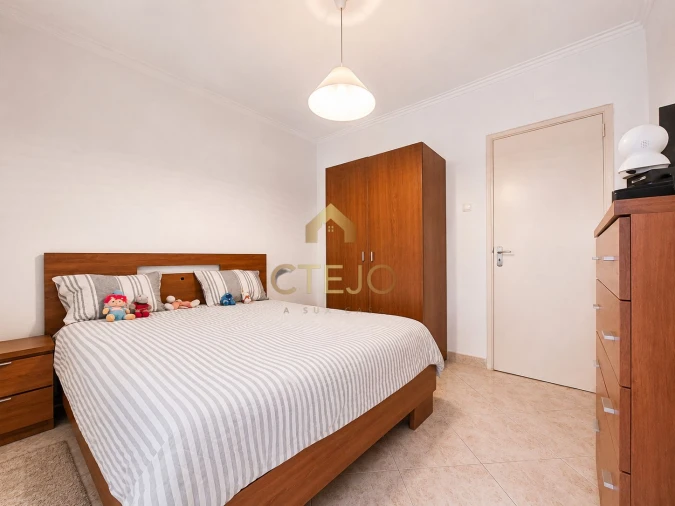 Apartamento T2 para Venda em Santa Iria de Azoia, São João da Talha e Bobadela Foto 3