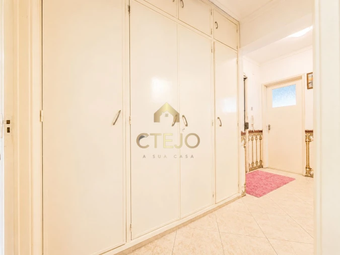 Apartamento T2 para Venda em Santa Iria de Azoia, São João da Talha e Bobadela Foto 17
