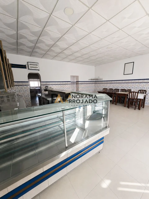 Negócio para Venda em Sarilhos Grandes