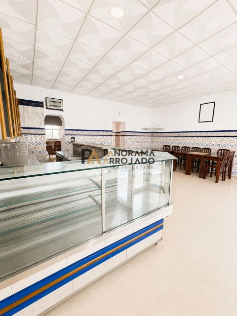 Negócio para Venda em Sarilhos Grandes