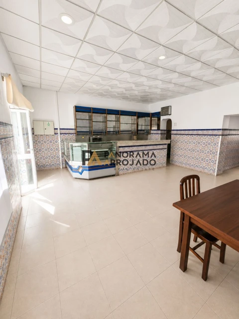 Negócio para Venda em Sarilhos Grandes