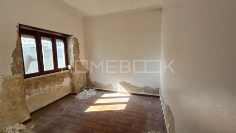 Moradia T6 para Venda em Agualva e Mira-Sintra