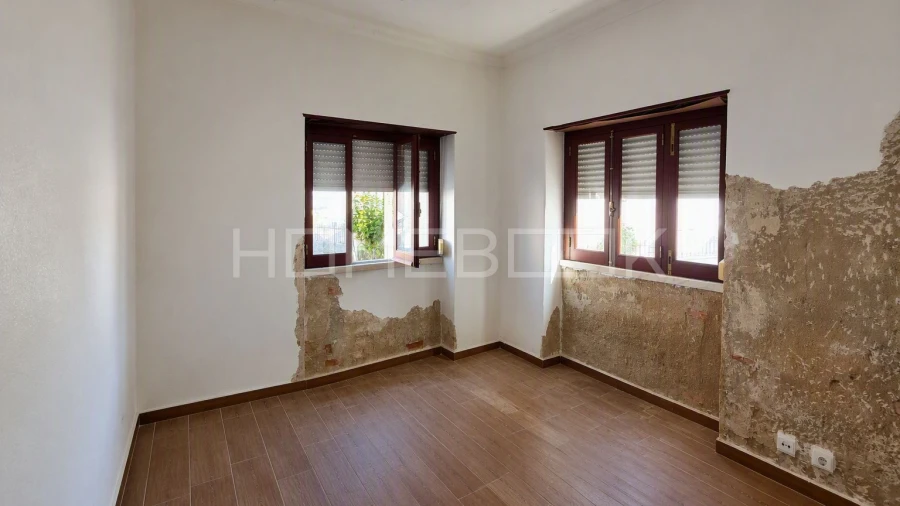 Moradia T6 para Venda em Agualva e Mira-Sintra Foto 3