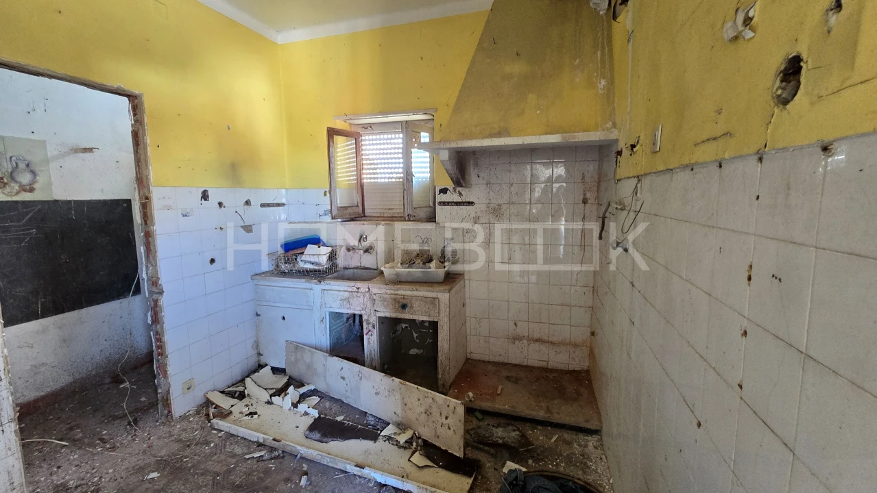 Moradia T6 para Venda em Agualva e Mira-Sintra Foto 13