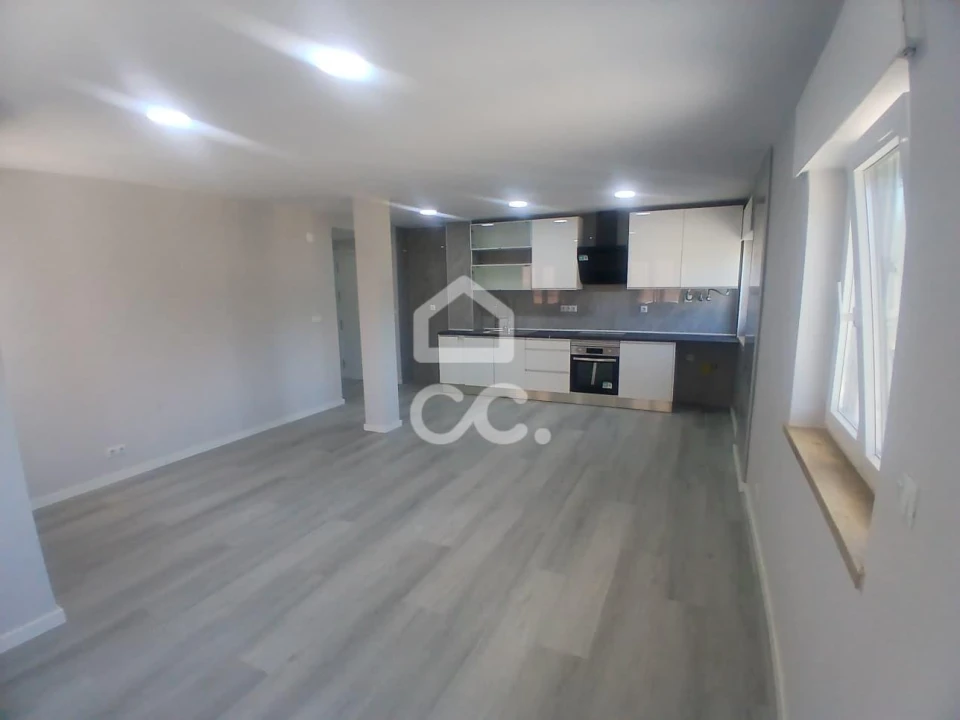 Apartamento T2 para Venda em Amora Foto 13
