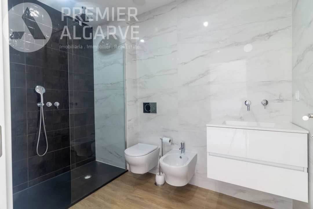 Apartamento T2 para Venda em Almancil Foto 16