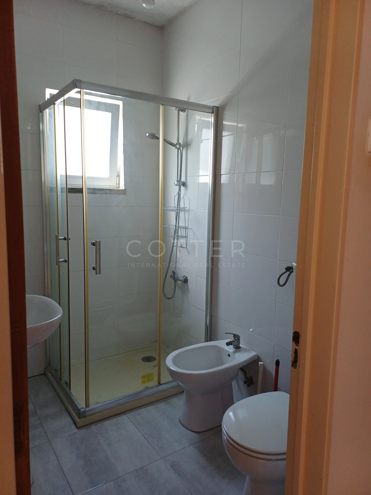 Apartamento T2 para Venda em Águas Livres Foto 4